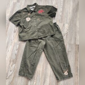 Vintage Capri And Top Set Olive Green Applique Womens M Petite New Look Cropped